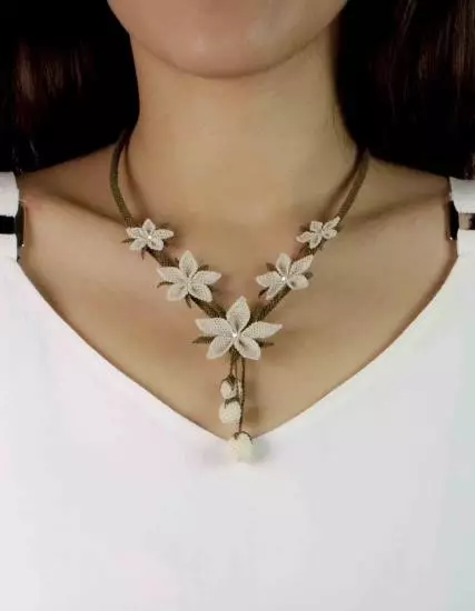 Winter Flowers Necklace Nallıhan Needle Lace PGI